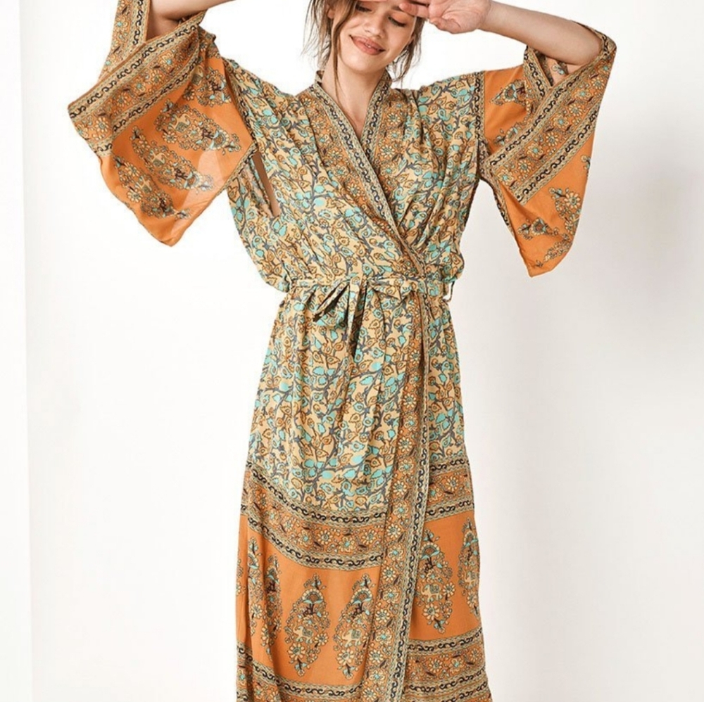 gold dress beth dutton Beth Dutton Gold Dress
